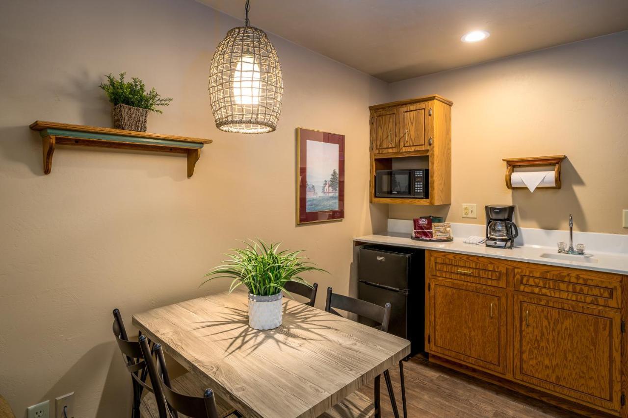 Somerset Inn & Suites Ephraim Bagian luar foto