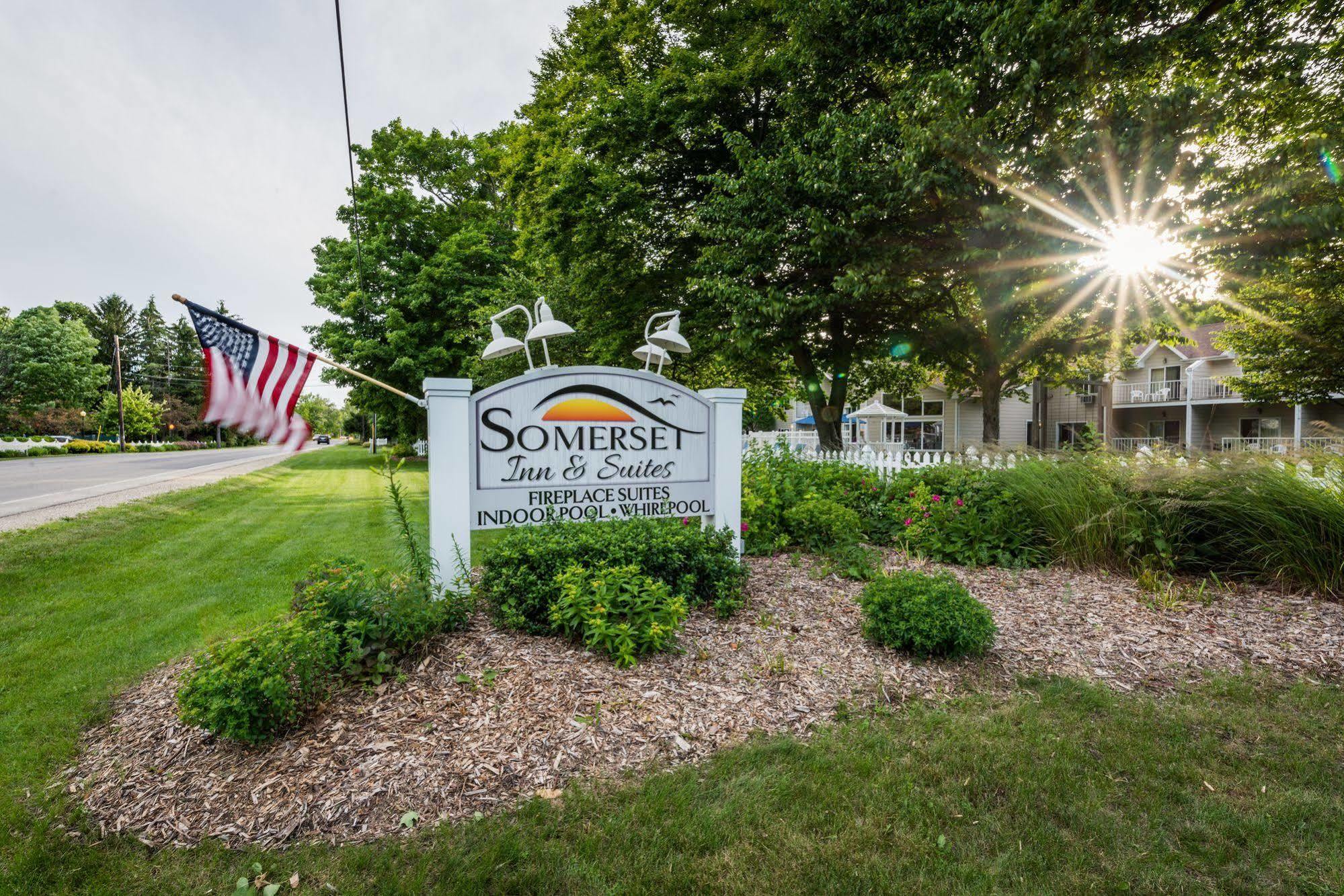 Somerset Inn & Suites Ephraim Bagian luar foto
